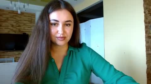 Elizabeth  online show from June 23, 9:51 am