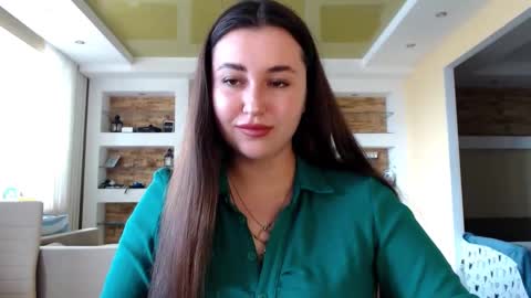 Snapshot of sea_cocktail chatting on February 8, 10:07 am Elizabeth  online show from February 8, 10:07 am