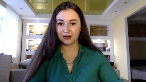 Snapshot of sea_cocktail chatting on December 6, 10:05 am Elizabeth  online show from December 6, 10:05 am