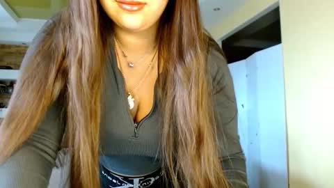 Elizabeth  online show from November 4, 8:08 am