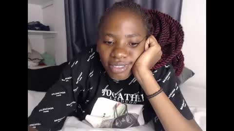 Snapshot of sebatrishaa chatting on September 19, 3:33 pm sebatrishaa online show from September 19, 3:33 pm