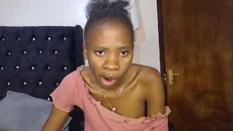 Snapshot of sebatrishaa chatting on September 29, 6:02 pm sebatrishaa online show from September 29, 6:02 pm