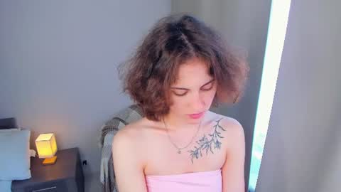 Mia online show from July 27, 5:59 am
