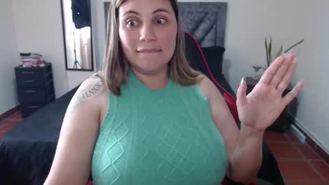 Secret Bella online show from June 8, 11:55 am