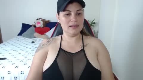 Secret Bella online show from May 6, 11:14 am