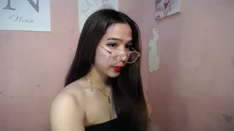 Snapshot of seductive_abia chatting on February 20, 1:40 pm JUST CALL ME ABIA online show from February 20, 1:40 pm