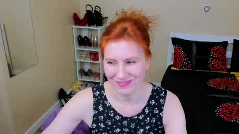 seductive_foxy_ online show from April 25, 12:41 pm