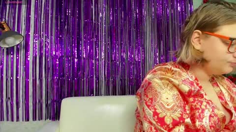 Snapshot of seductive_she_wolf chatting on January 18, 1:51 pm seductive_she_wolf online show from January 18, 1:51 pm