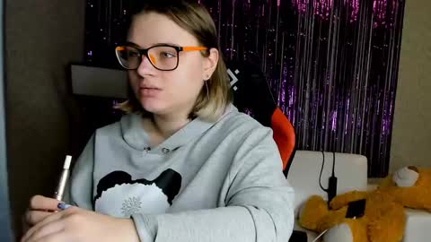 Snapshot of seductive_she_wolf chatting on March 11, 6:19 pm seductive_she_wolf online show from March 11, 6:19 pm