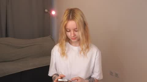 See Its honey bunny  im Lana online show from June 7, 4:14 pm