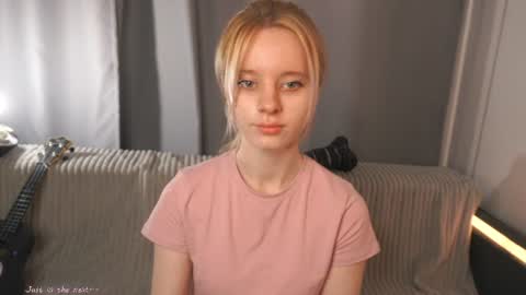 See Its honey bunny  im Lana online show from July 10, 4:18 pm