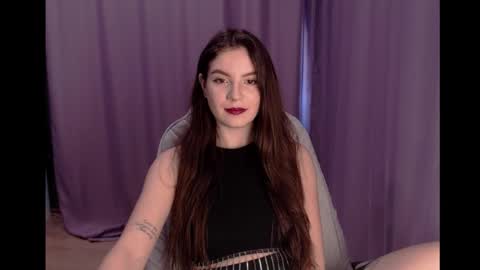 Emily online show from November 18, 7:09 am