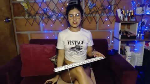 Snapshot of seleena_01 chatting on October 6, 11:31 pm seleena_01 online show from October 6, 11:31 pm