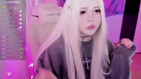 Selena  online show from June 18, 4:47 am