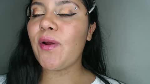Snapshot of selena__angel chatting on December 14, 2:31 pm Gaby but call me selena instagram sele04angel1 online show from December 14, 2:31 pm