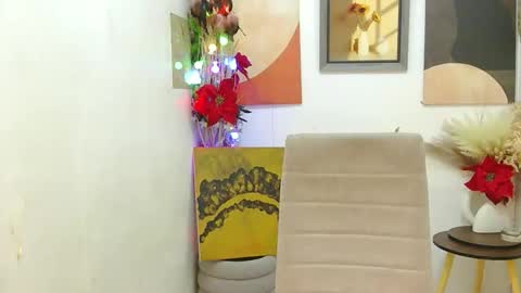 selena_fox2000 online show from November 28, 1:41 am