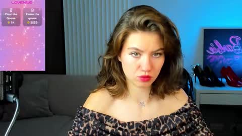 Snapshot of selena_grey_ chatting on October 4, 1:11 am Selena online show from October 4, 1:11 am
