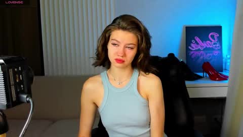 Snapshot of selena_grey_ chatting on September 21, 12:53 am Selena online show from September 21, 12:53 am