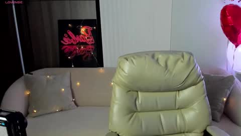 Snapshot of selena_grey_ chatting on March 2, 1:15 am Selena online show from March 2, 1:15 am