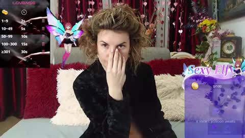 Snapshot of selena_sweetie chatting on February 12, 12:01 pm Selena online show from February 12, 12:01 pm