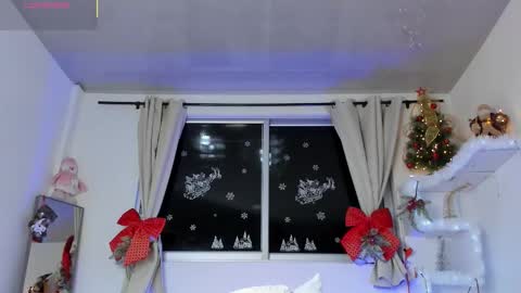 selenafox online show from November 22, 2:36 am