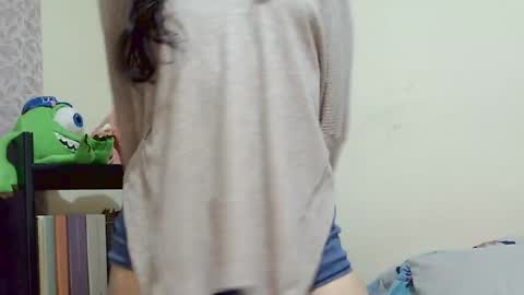 selene_hebe online show from May 26, 12:15 pm