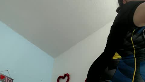 Snapshot of selene_mom chatting on October 9, 9:41 pm selene online show from October 9, 9:41 pm