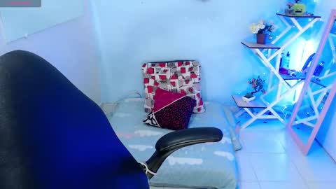 selene online show from March 3, 6:03 pm