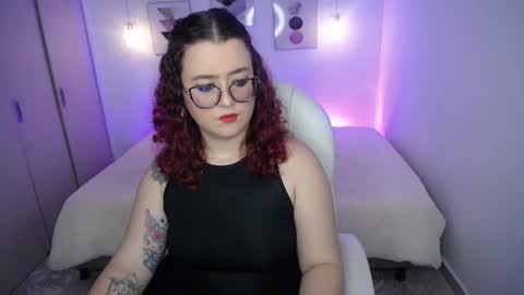 selene_rouse_ online show from November 24, 1:57 pm