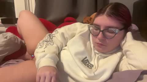 Selene online show from February 10, 10:40 am