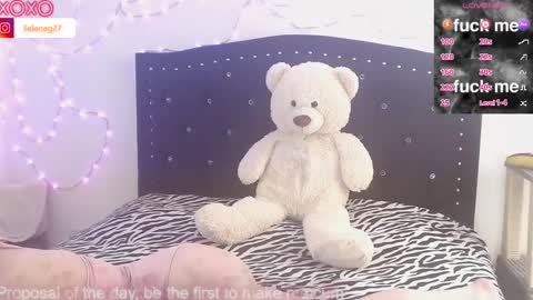 Snapshot of seleneg chatting on February 24, 6:58 pm Selene G online show from February 24, 6:58 pm