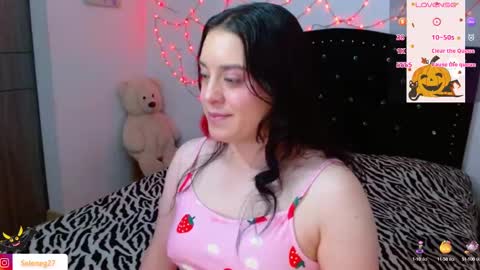 Snapshot of seleneg chatting on October 7, 4:50 am Selene G online show from October 7, 4:50 am