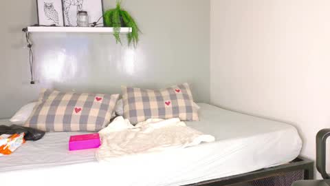 SELENE GIBSON online show from April 2, 7:22 pm