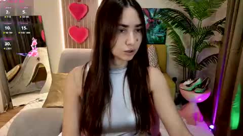 I am Lina online show from July 23, 8:11 am