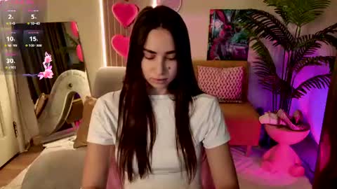 I am Lina online show from July 13, 8:04 am