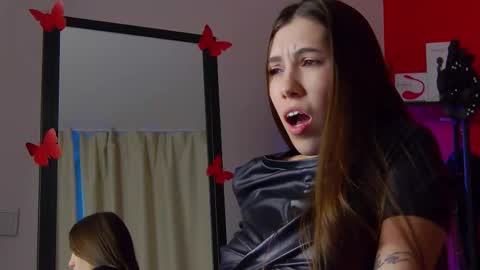 Nicole online show from February 3, 6:40 am