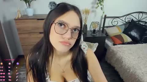 Julia online show from July 30, 7:09 am