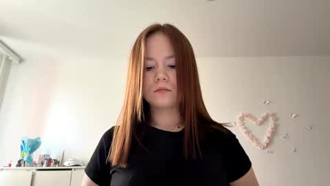 Lily online show from May 12, 7:05 am