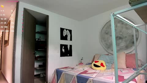 Selyn online show from April 11, 6:00 pm