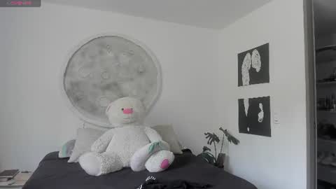 Selyn online show from July 1, 1:10 pm