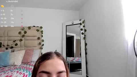 Selyn online show from November 10, 2:45 pm