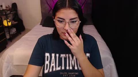 Snapshot of sensual_flame chatting on February 16, 1:16 am Camille and sophie online show from February 16, 1:16 am