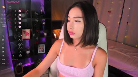 Kiki online show from March 28, 3:33 pm