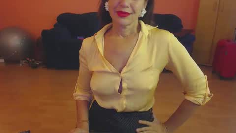 Snapshot of sensualmyra chatting on October 19, 12:29 pm sensualmyra online show from October 19, 12:29 pm