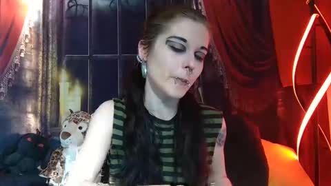 Snapshot of seraphinmunster chatting on February 26, 6:57 pm Seraphin Munster online show from February 26, 6:57 pm