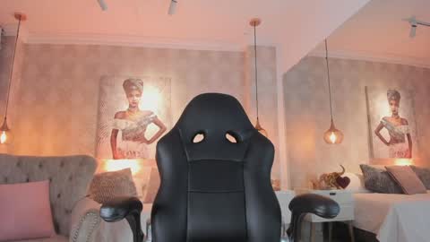 serena___ online show from April 8, 4:47 am