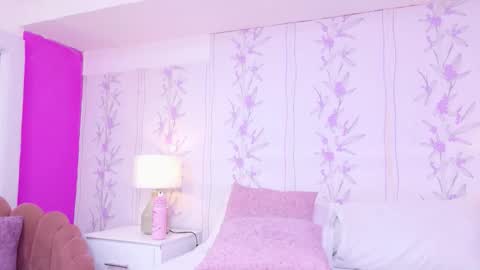 Snapshot of serenaafox chatting on October 17, 3:43 am Serena online show from October 17, 3:43 am