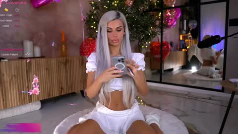 Serene Sophiex online show from October 10, 9:20 pm