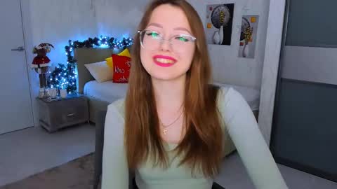 Snapshot of sereneflame chatting on December 9, 3:54 pm Ophelia online show from December 9, 3:54 pm