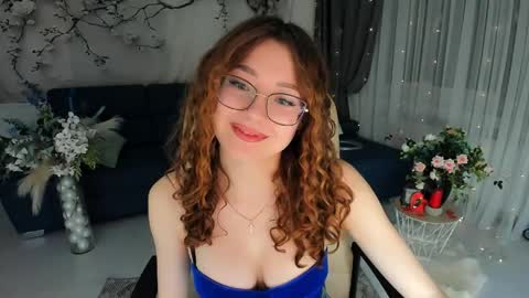 Ophelia online show from April 19, 1:16 am